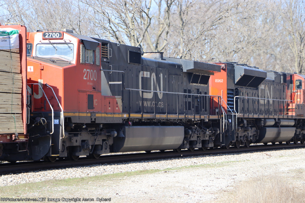 CN 2700